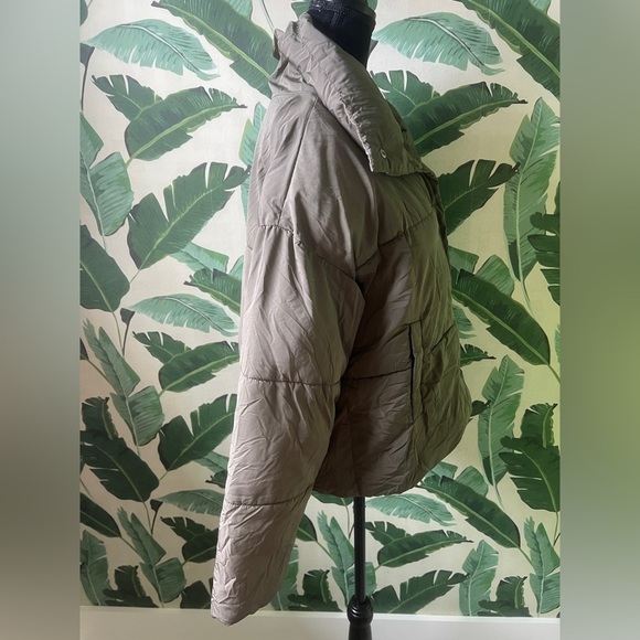 Free people weekend puffer jacket in Olive green size XS - Picture 5 of 6